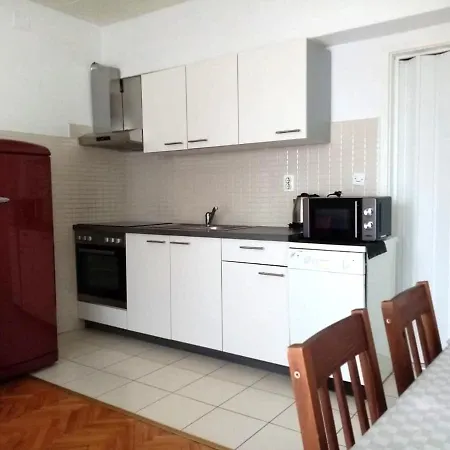 Jela Apartamento
