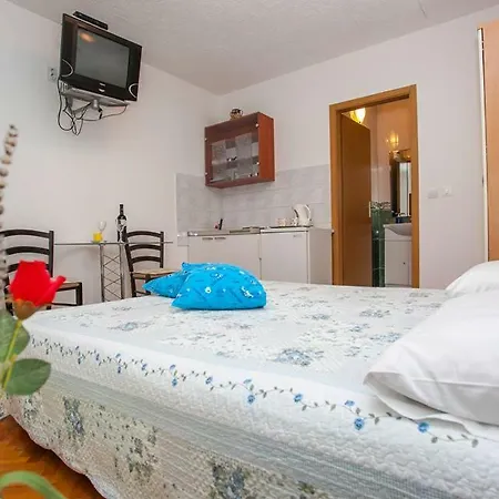Apartamento Jela *