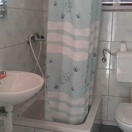 Jela Apartamento *