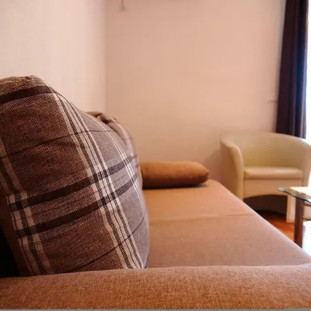 Jela Apartamento *