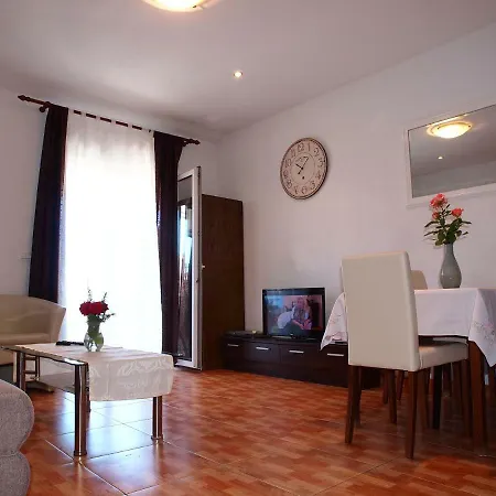 Apartment Jela *