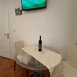 Jela * Makarska