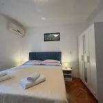 Apartment Jela