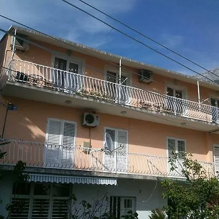 Apartamento Jela *
